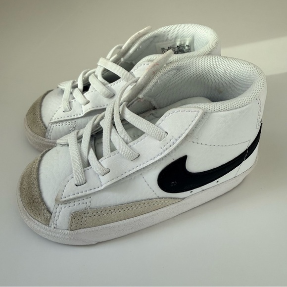 Nike Blazer Mid ’77 Toddler Sneakers White Black Size 8 Velcro - Picture 3 of 7
